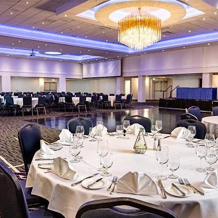 Wyndham Edmonton Hotel And Conference Centre Exterior foto