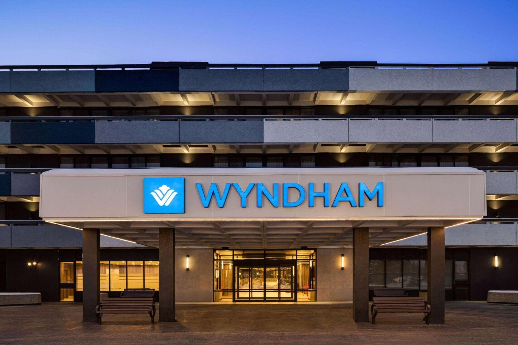 Wyndham Edmonton Hotel And Conference Centre Exterior foto