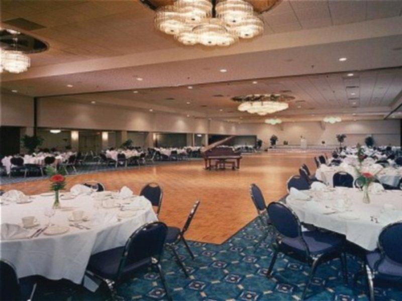 Wyndham Edmonton Hotel And Conference Centre Exterior foto