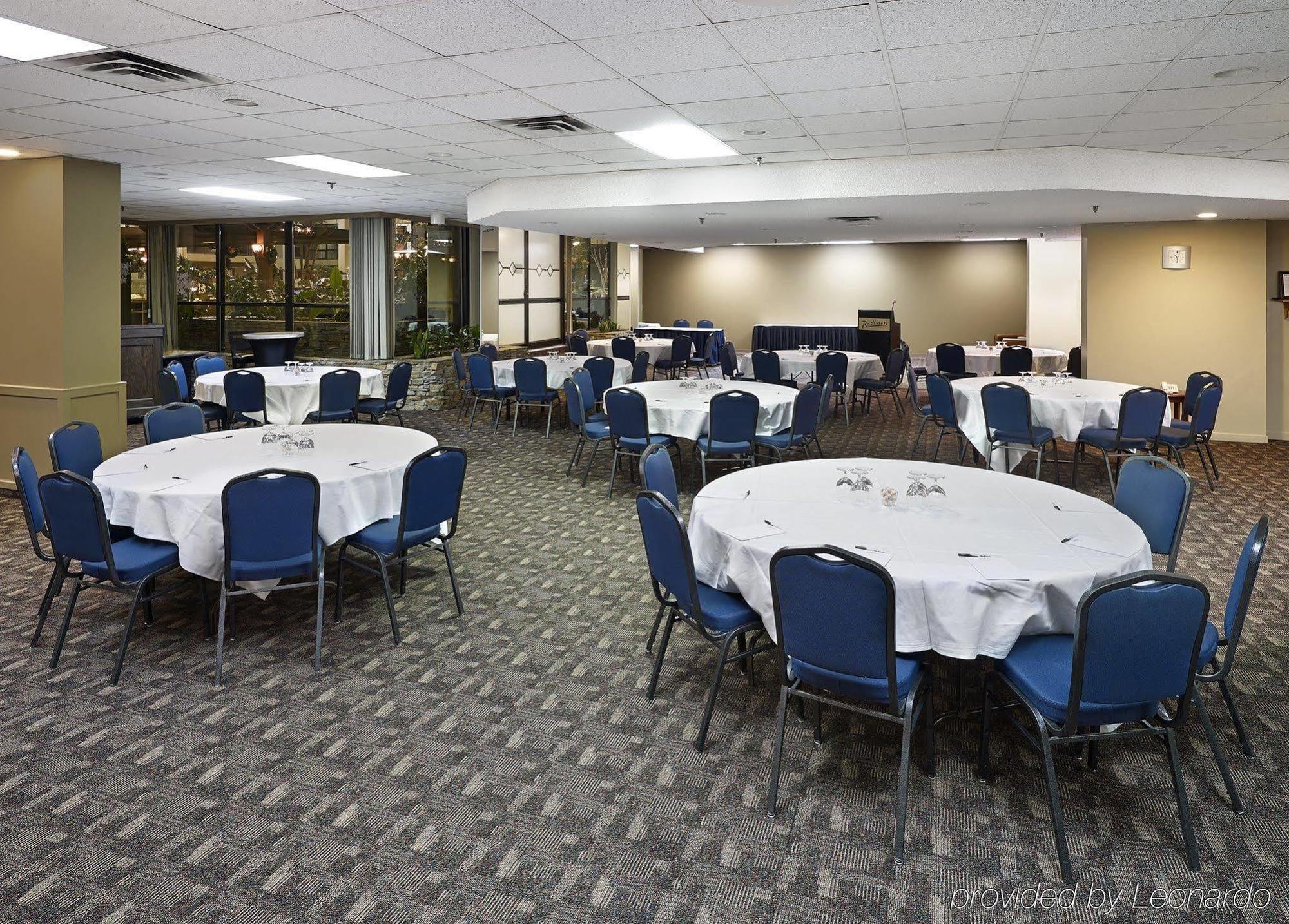 Wyndham Edmonton Hotel And Conference Centre Exterior foto