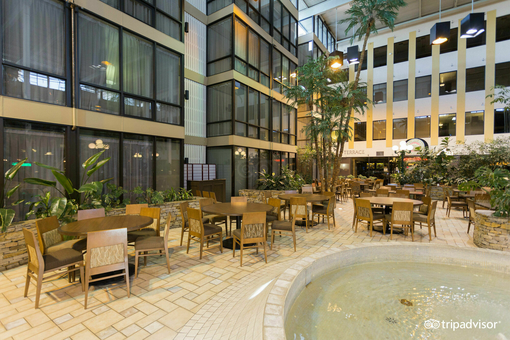 Wyndham Edmonton Hotel And Conference Centre Exterior foto